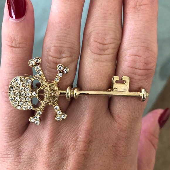 SET OF 4 GOLD RINGS - Picture 3 of 4